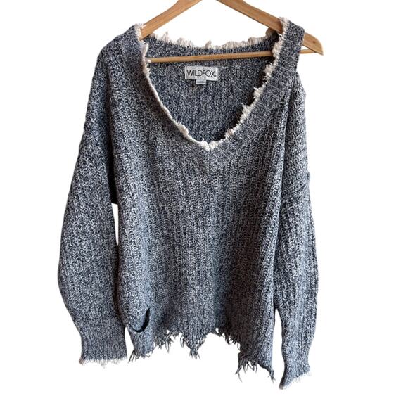 Wildfox Marled Soft Chunky Knit Distressed V-Neck Sweater with Fringe size M - Picture 3 of 10